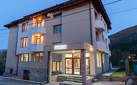 Семеен Хотел Релакса